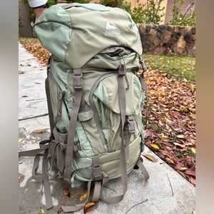 Gregory Deva 60 liter women’s backpack